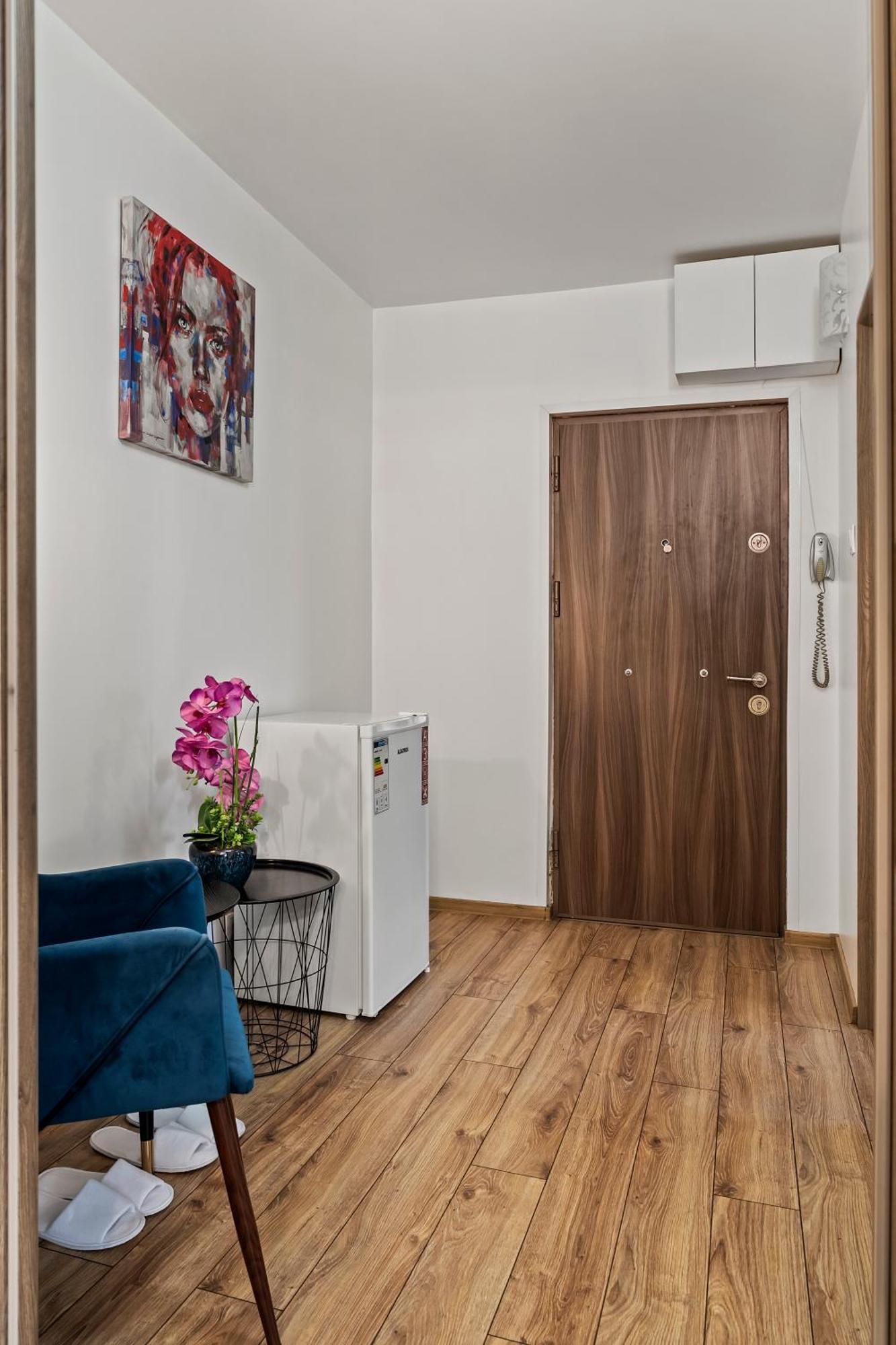 Garsoniera De Lux Si Eleganta Drumul Taberei بوخارست المظهر الخارجي الصورة